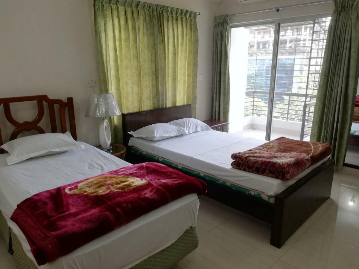 Ambrosia Guest House Dhaka Esterno foto