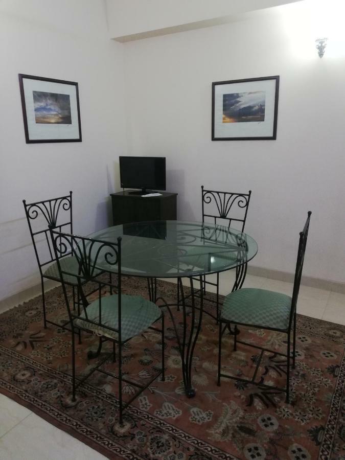 Ambrosia Guest House Dhaka Esterno foto