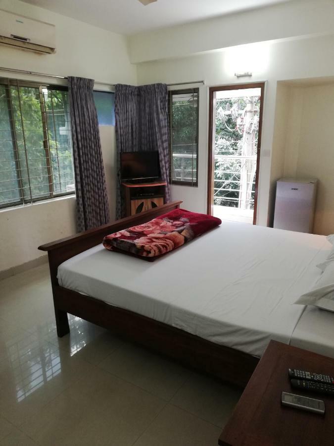 Ambrosia Guest House Dhaka Esterno foto