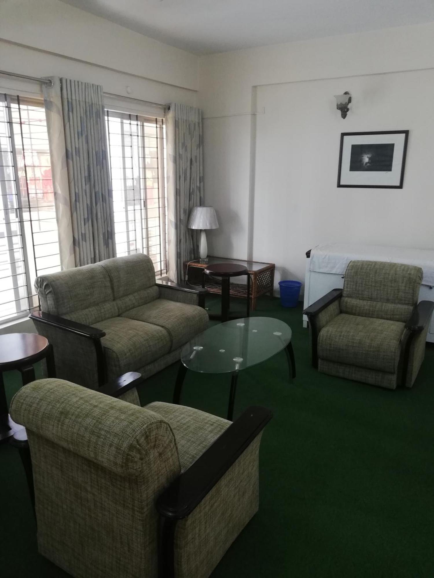 Ambrosia Guest House Dhaka Esterno foto