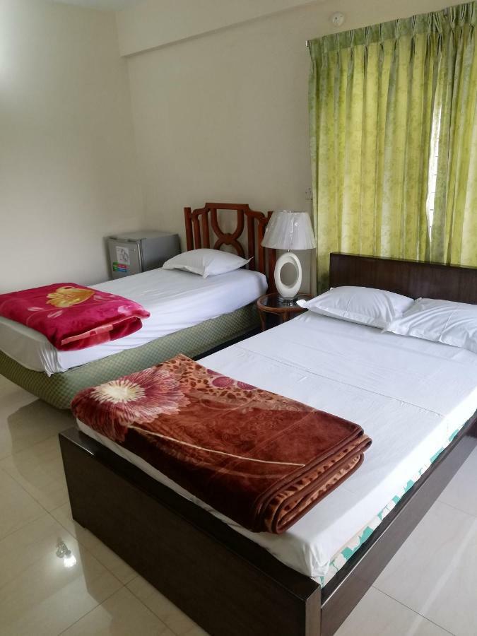 Ambrosia Guest House Dhaka Esterno foto