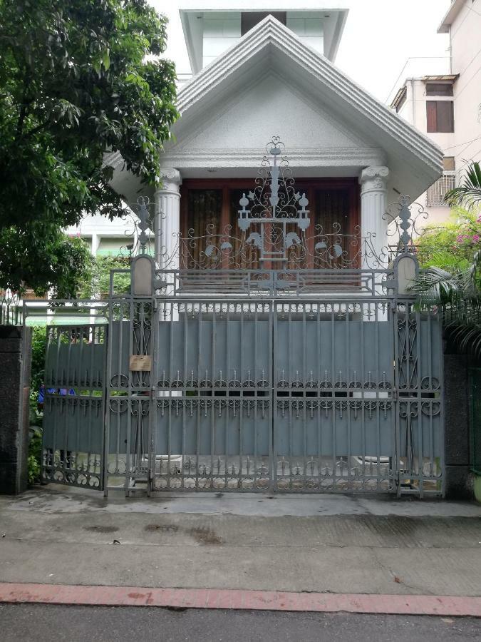 Ambrosia Guest House Dhaka Esterno foto